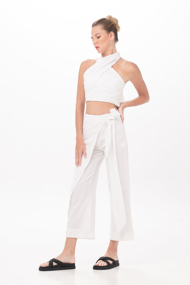 Arunia Pant in White