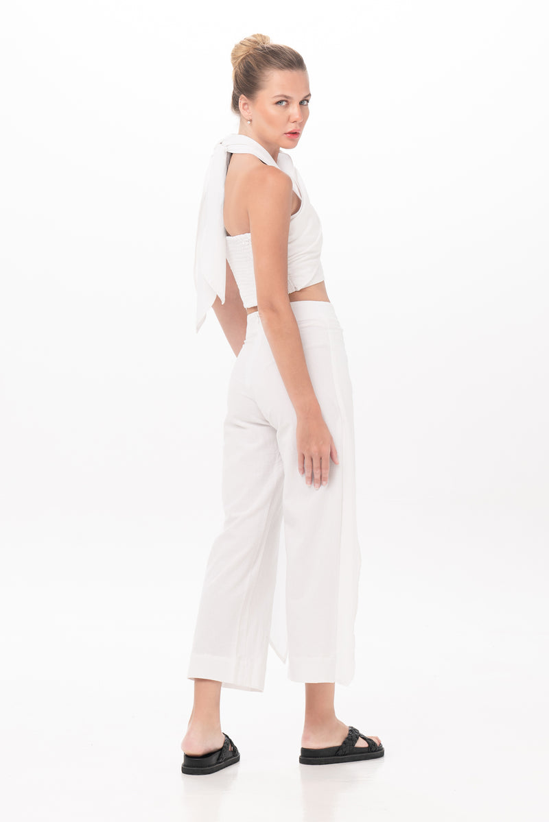 Arunia Pant in White